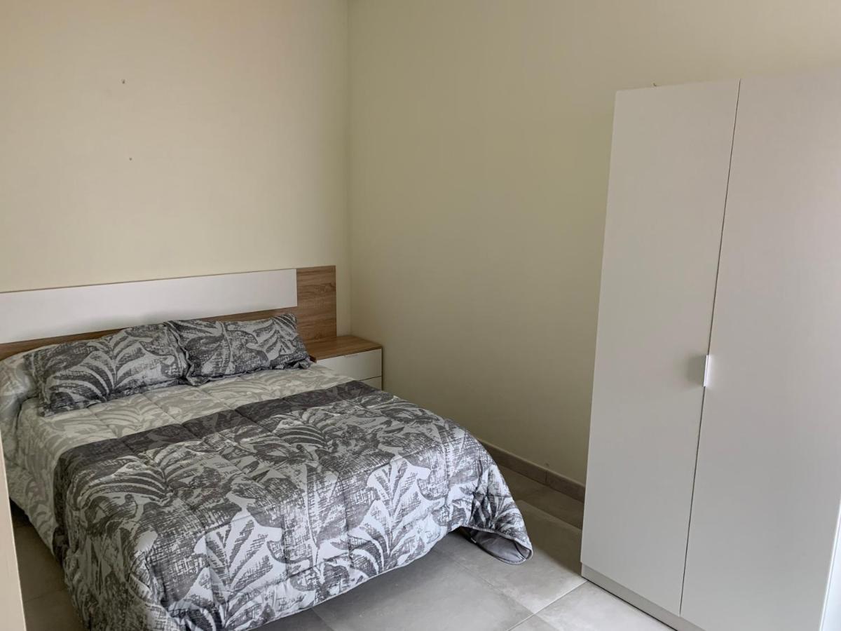 La Villa Hostal Calvarrasa de Abajo Bagian luar foto
