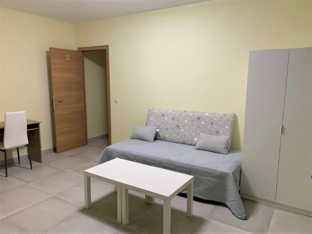 La Villa Hostal Calvarrasa de Abajo Bagian luar foto